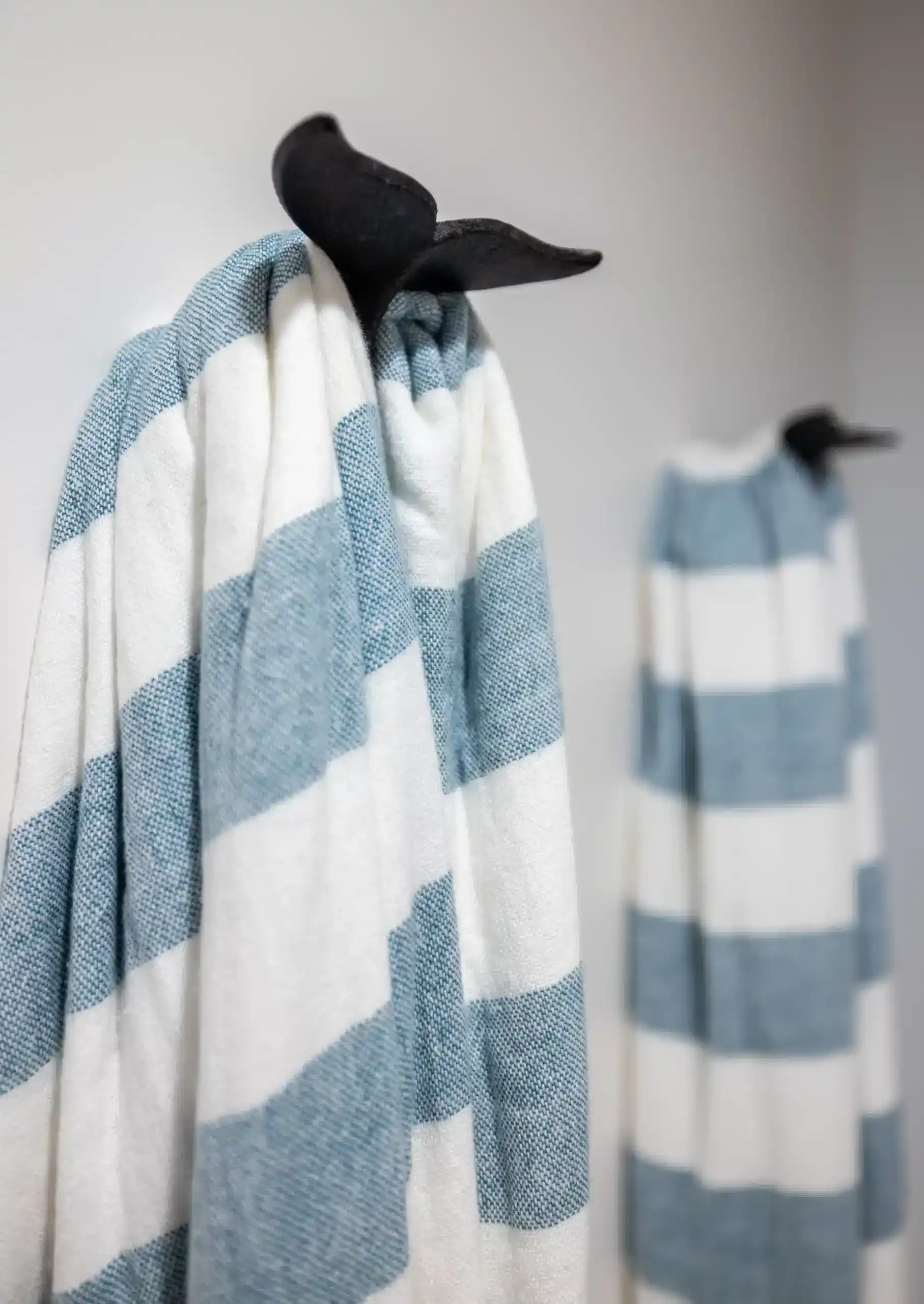 blue and white stripe bath towel